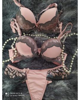 Conjunto Calcinha e Sutiã com Bojo de Renda – Várias cores