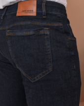 Calça Jeans Masculina Tradicional na Rua 44 em Goiânia