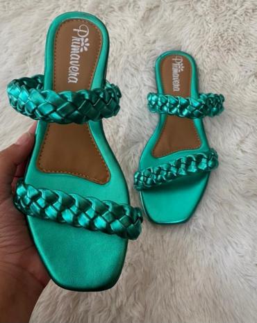 rasteirinha-feminina-metalizada-trancada-atacado-rua-44-goiania 