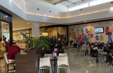 Shopping Mega Polo Área Alimentação