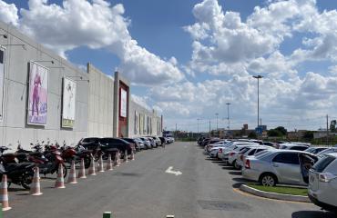 Shopping Mega Polo Estacionamento