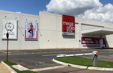 Shopping Mega Polo Estacionamento