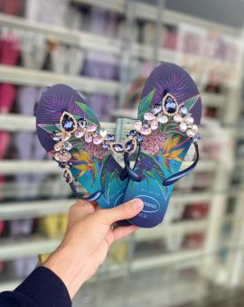 Chinelo Havaianas Femininas com Pedrarias e Strass