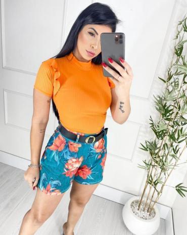 blusa-feminina-canelada-gola-alta-com-babado-atacado-rua-44-goiania 