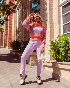 Blusa Feminina de Tricô Manga Longa Gola Alta