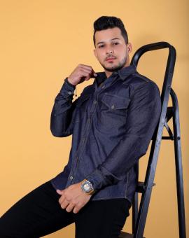 Camisa Jeans Masculina Manga Longa com Bolso