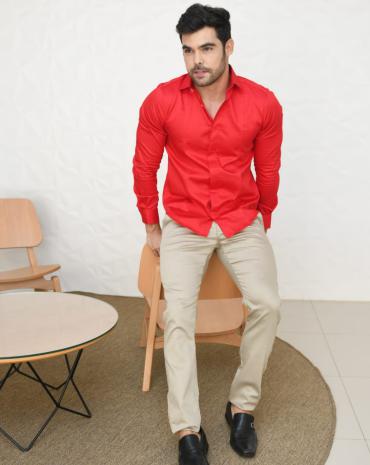 camisa-masculina-social-manga-longa-lisa-atacado-rua-44-goiania 