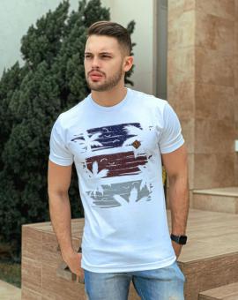 Camiseta Masculina Gola O Branca Estampada