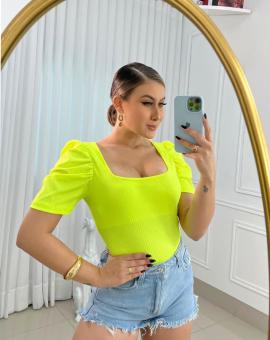 Blusa Canelada Manga Princesa Decote Quadrado