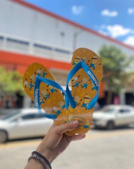 Havaiana Unissex Minions Correia Grossa