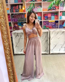 Conjunto Feminino Cropped e Calça Pantalona