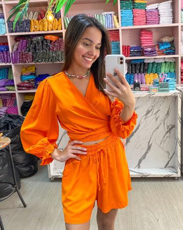 conjunto-feminino-short-e-cropped-transpassado-manga-longa-atacado-rua-44-goiania 