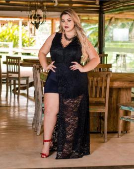 Macacão Plus Size de Renda