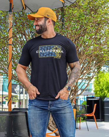 t-shirt-masculina-estampada-preta-atacado-rua-44-goiania 