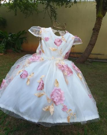 vestido-infantil-luxo-no-tule-bordado-com-cinto-de-perola-atacado-rua-44-goiania 