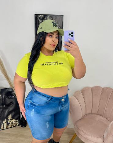 bermuda-jeans-plus-size-feminina-meia-coxa-cintura-alta-atacado-rua-44-goiania 