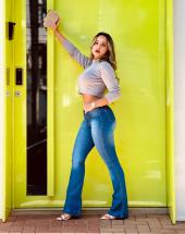 Calça Flare Jeans Feminina Cintura Alta Estonada Atacado na Rua 44 em Goiânia