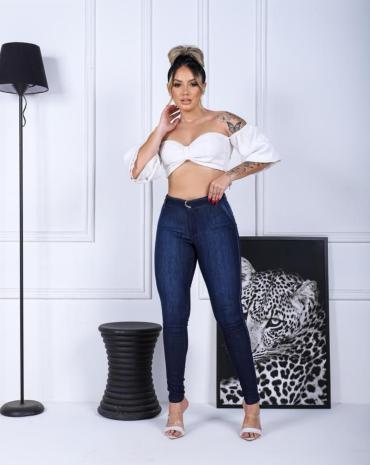 calca-jeans-feminina-escura-cintura-alta-empina-bumbum-atacado-rua-44-goiania 