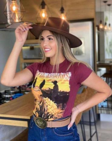 camiseta-muladeiro-feminina-atacado-rua-44-goiania 