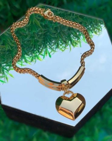 colar-com-pingente-de-coracao-grande-atacado-rua-44-goiania 