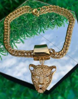 Colar com Pingente de Onça Dourado