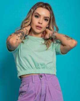 Cropped Feminino Manga Curta no Algodão Básico
