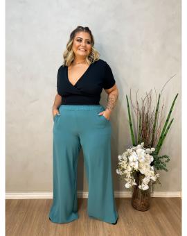 Calça Pantalona Plus Size Cintura Alta Crepe