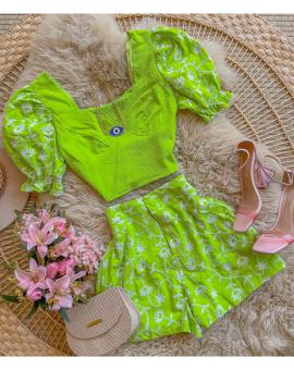 Conjunto Cropped Manga Bufante e Short Cintura Alta