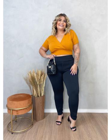 cropped-plus-size-de-manguinha-decotado-atacado-rua-44-goiania 