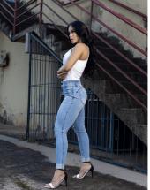 Calça Jeans Feminina Cintura Alta Clara Barra Dobrada Atacado na Rua 44 em Goiânia