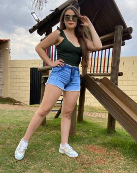 Short Jeans Feminino Cintura Alta Claro Barra Desfiada