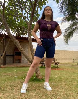 Short Jeans Meia Coxa Cintura Alta