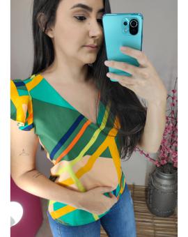 Blusa Feminina de Manguinha Decote V Estampada