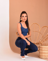 Calça Jeans Feminina Tradicional Reta na Rua 44 em Goiânia