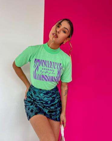 t-shirt-feminina-gola-alta-algodao-estampa-alto-relevo-atacado-rua-44-goiania 