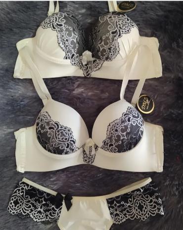 conjunto-lingerie-bicolor-com-bojo-e-renda-alca-regulavel-atacado-rua-44-goiania 