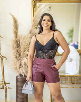 Short de Couro Sintético Cintura Alta com Bolso