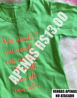 T-Shirt Feminina com Frases Engraçadas