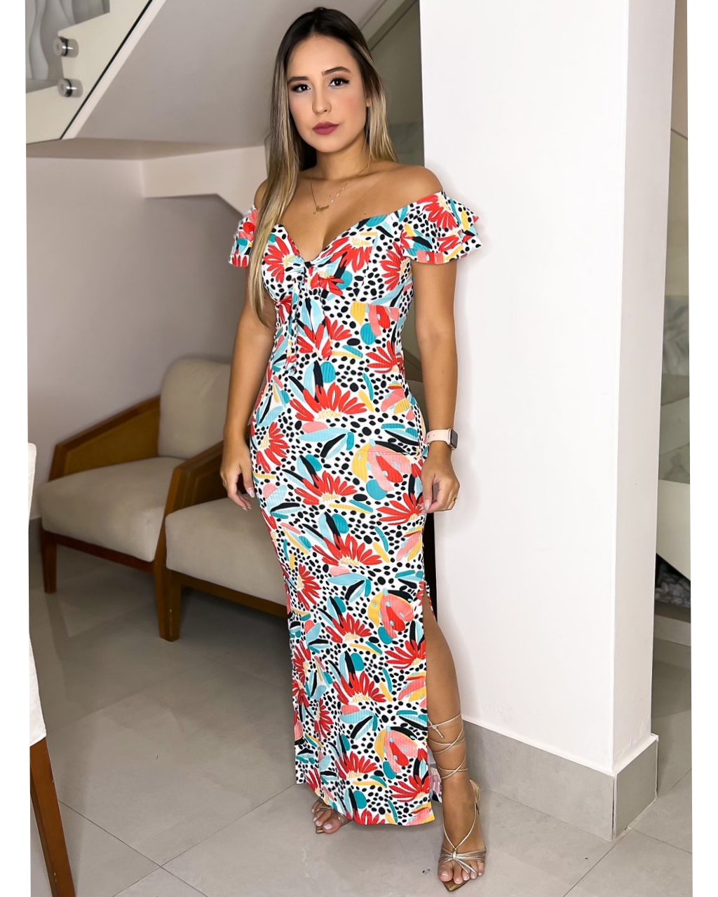 Vestido longo florido com fenda ombro hot sale a ombro