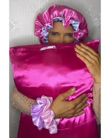 kit-fronha-de-cetim-antifrizz-touca-e-xuxinha-atacado-rua-44-goiania 