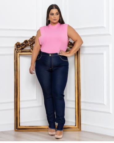 calca-jeans-feminina-plus-size-cintura-alta-tradicional-escura-atacado-rua-44-goiania 