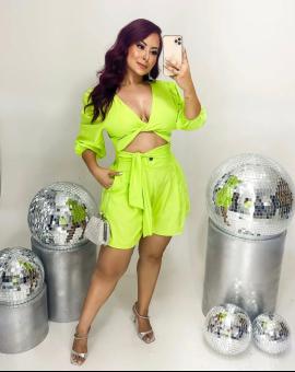 Conjunto Short Gode e Cropped Transpassado de Manga