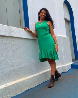 Vestido Curto Viscose Liso Babado na Barra