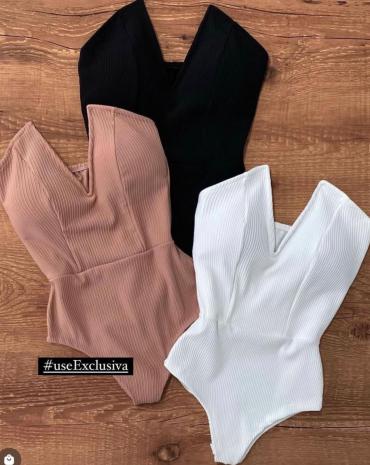 body-canelado-tomara-que-caia-decote-v-atacado-rua-44-goiania 