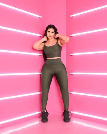 conjunto-feminino-de-academia-calca-e-top-suplex-power-atacado-rua-44-goiania 