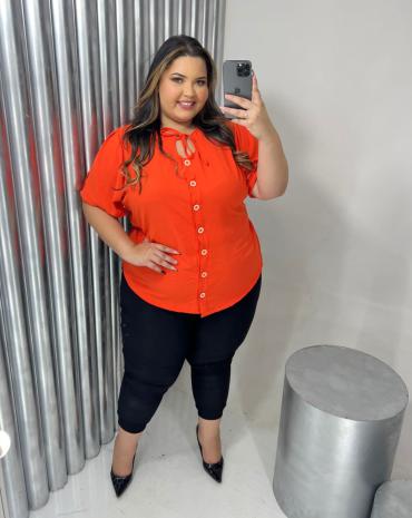 blusa-plus-size-feminina-de-manguinha-com-botoes-atacado-rua-44-goiania 