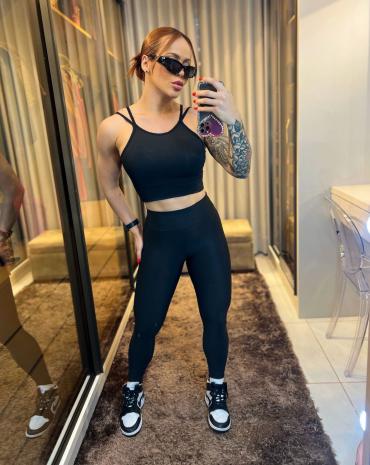 conjunto-feminino-academia-preto-legging-e-top-atacado-rua-44-goiania 