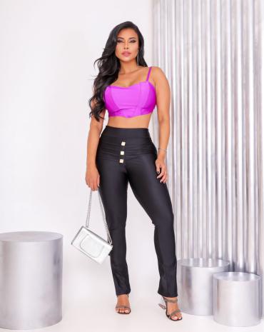 calca-feminina-preta-cintura-alta-poliamida-acetinada-atacado-rua-44-goiania 