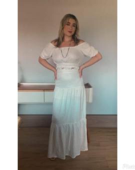 Conjunto Branco Saia Longa e Cropped Ciganinha