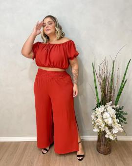 Conjunto Plus Size Calça Pantalona com Fenda e Cropped